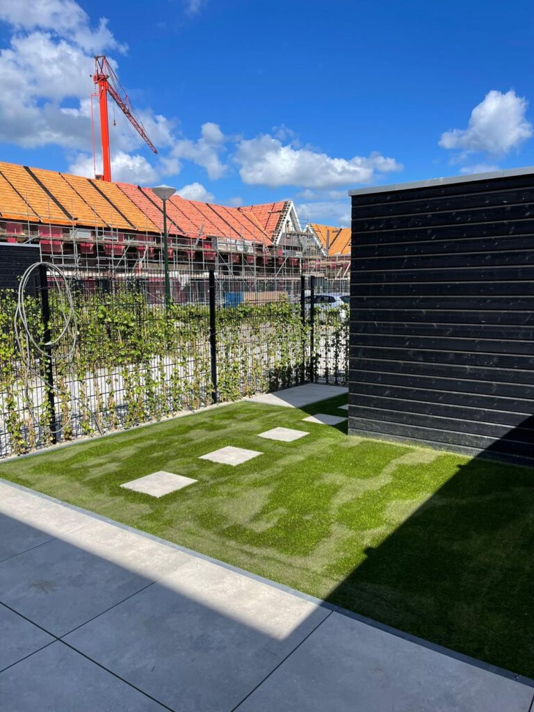 Wat kost een stratenmaker voor bijvoorbeeld een kleine tuin